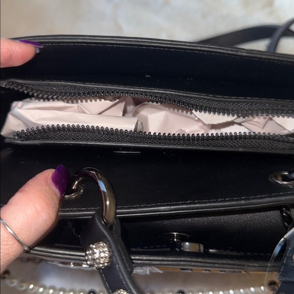 Steve Madden Roses Bevelyn Handbag with peals - Picture 7 of 10